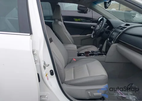 2014 Toyota Camry Xle z USA, uszkodzony, nr VIN 4T1BF1FK4EU768873